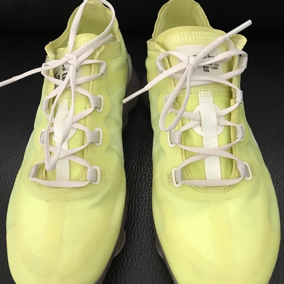 Nike Air  VaporMax 2019 Luminous Green Sz 7 Womens sneakers - Picture 3 of 10